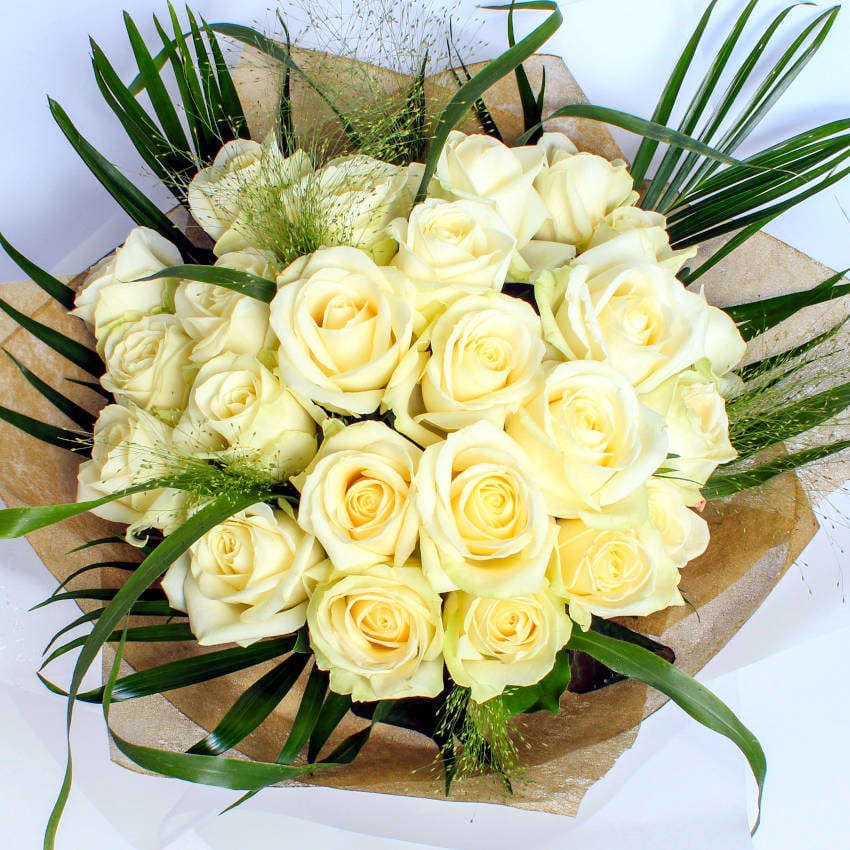 Luxury White Roses - Image 3