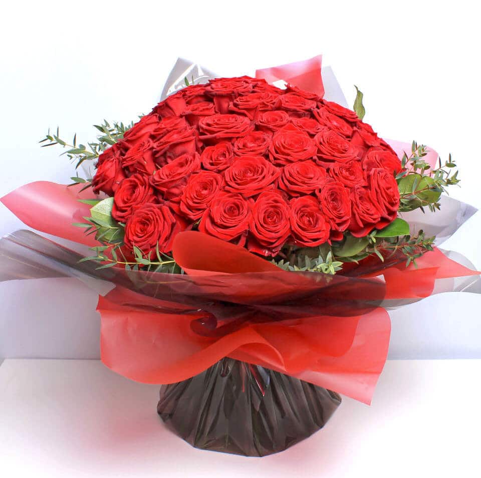 Fifty Stunning Red Roses (50) - Image 3