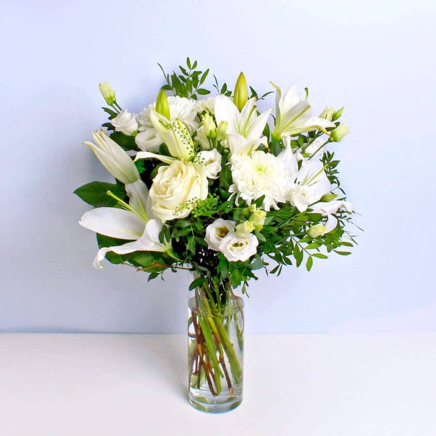 Timeless whites - Image 3